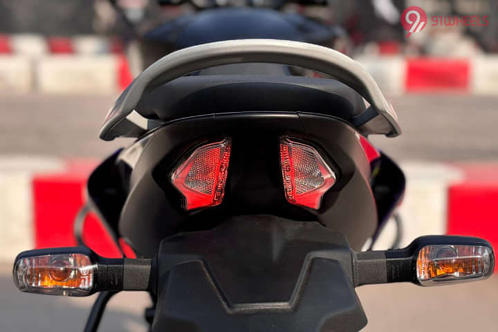 Bajaj Pulsar N125 Tail Light