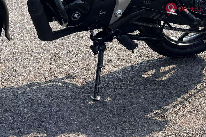 Bajaj Pulsar N125 Side stand