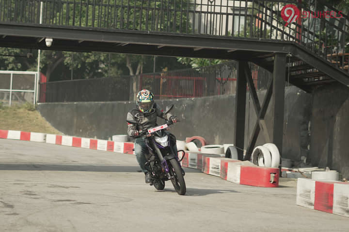 Bajaj Pulsar N125 Riding Shot