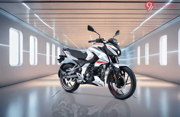 Bajaj Pulsar N150 2023-2025 Right Front Three Quarter Bajaj Pulsar N150 2023-2025 Right Front Three Quarter