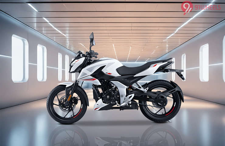 Bajaj Pulsar N150 Left Side View