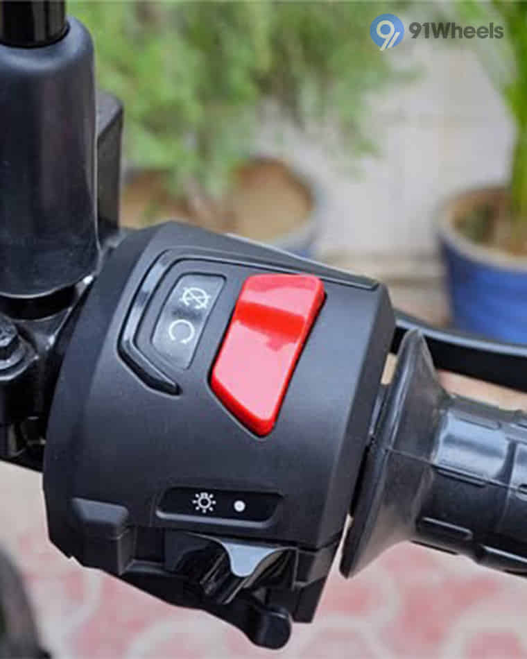 Handlebar & Console Area - 3