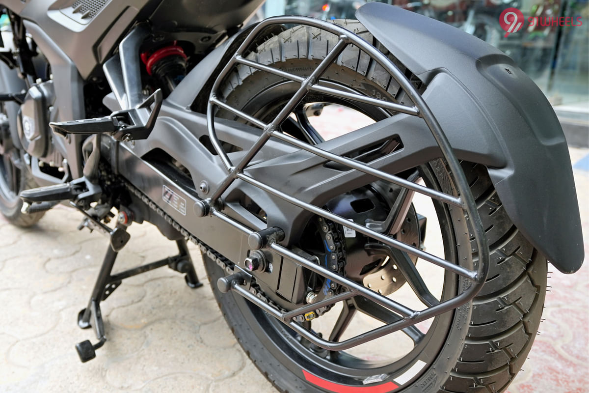Bajaj Pulsar N160 Chain Cover