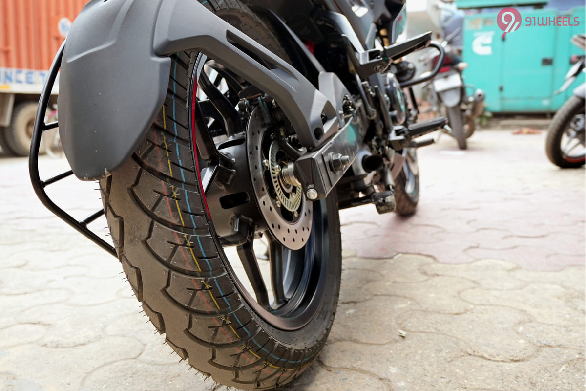 Bajaj Pulsar N160 Rear Tyre Bajaj Pulsar N160 Rear Tyre