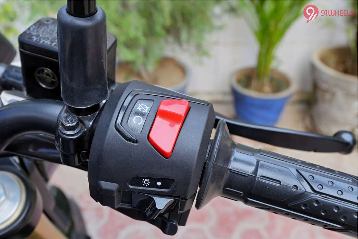 Bajaj Pulsar N160 Emergency Off Switch/Kill Switch