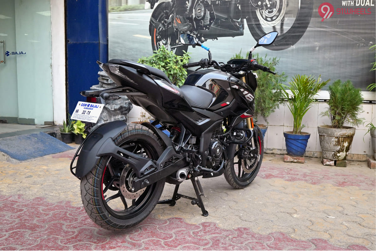Bajaj Pulsar N160 Right Rear Three Quarter Bajaj Pulsar N160 Right Rear Three Quarter