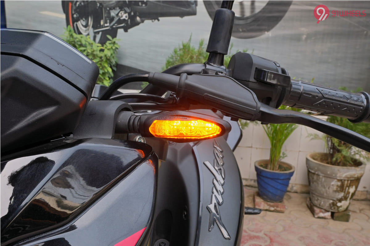 Bajaj Pulsar N160 Front Turn Indicators Bajaj Pulsar N160 Front Turn Indicators