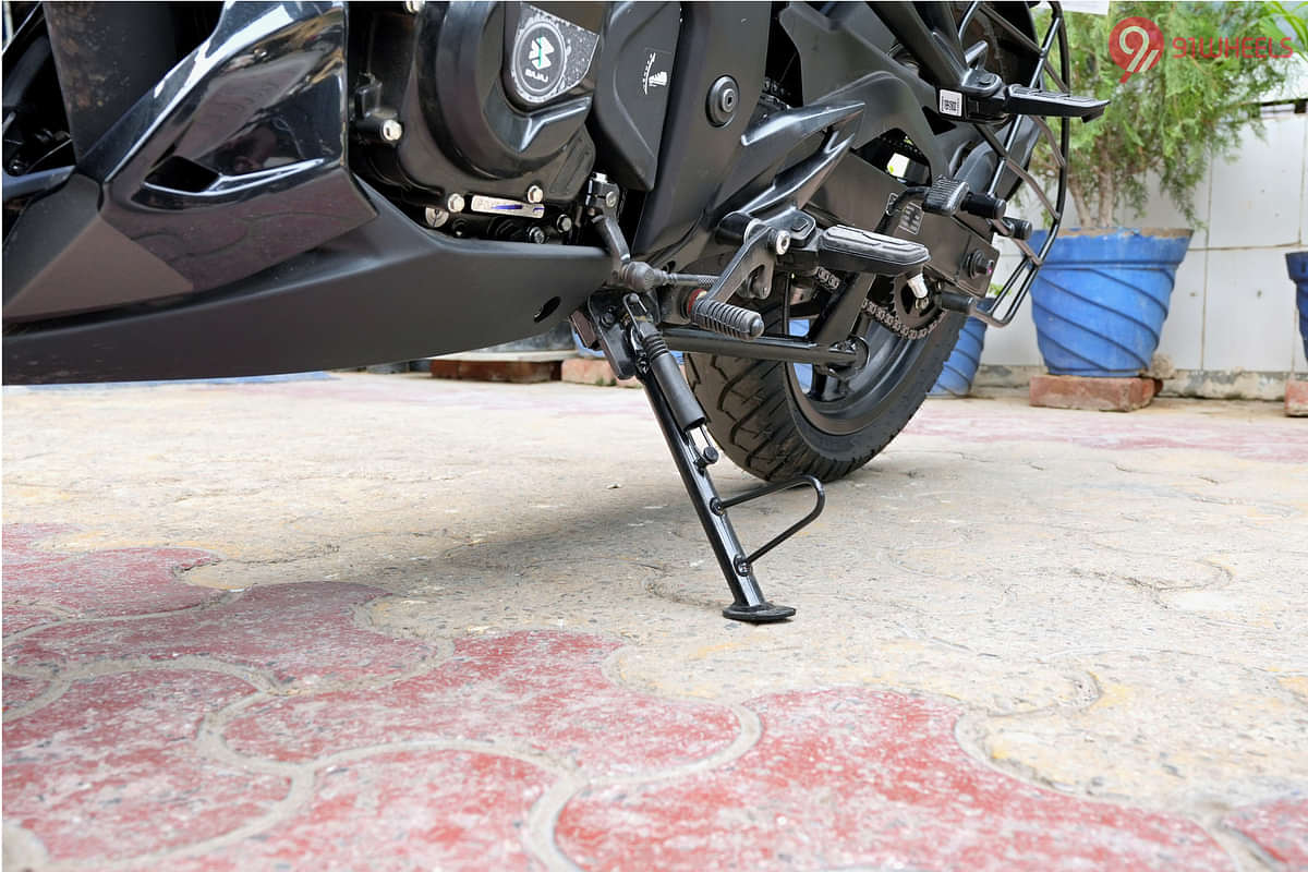 Bajaj Pulsar N160 Side stand