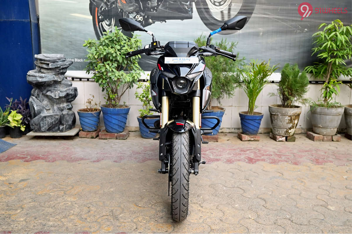 Bajaj Pulsar N160 Front View