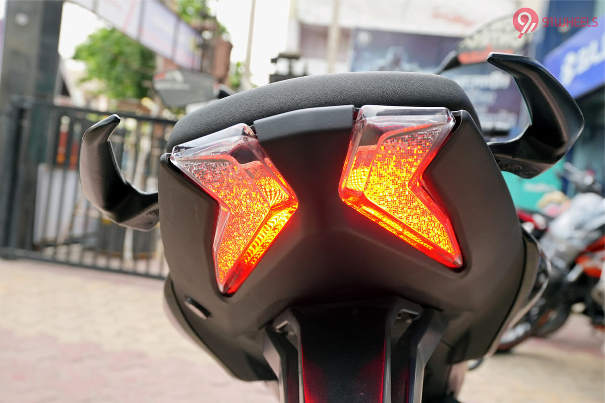 Bajaj Pulsar N160 Tail Light Bajaj Pulsar N160 Tail Light
