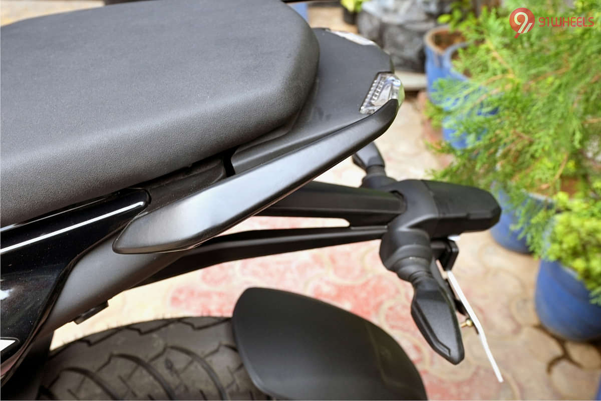 Bajaj Pulsar N160 Grab Rail