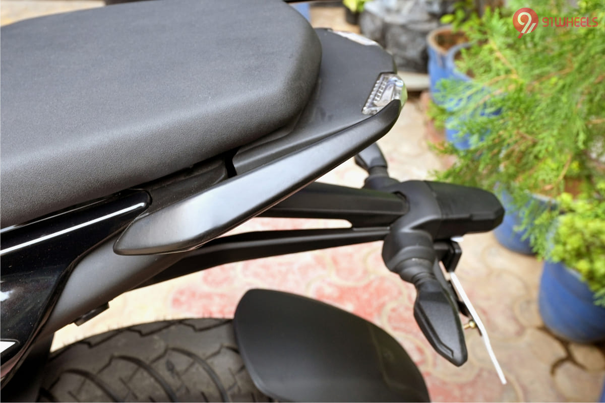 Bajaj Pulsar N160 Grab Rail Bajaj Pulsar N160 Grab Rail