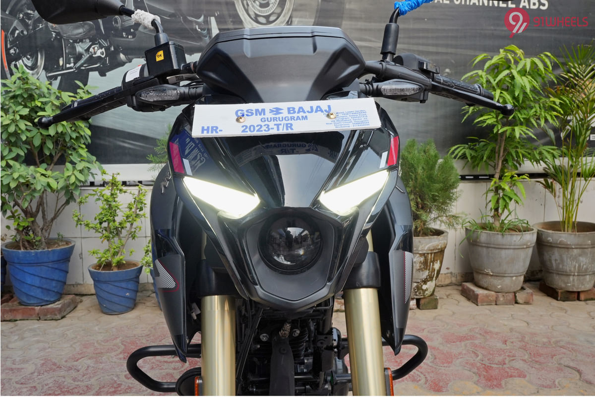 Bajaj Pulsar N160 Head Light