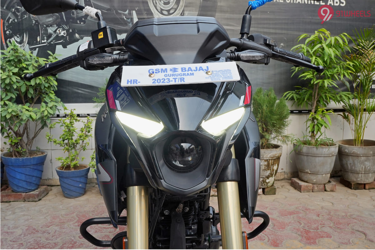 Bajaj Pulsar N160 Head Light Bajaj Pulsar N160 Head Light