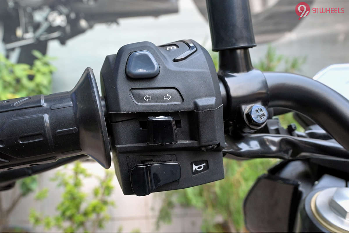 Bajaj Pulsar N160 Horn Button