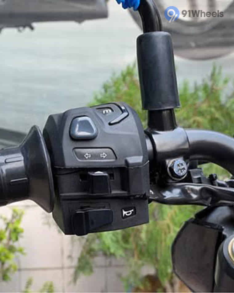 Handlebar & Console Area - 11