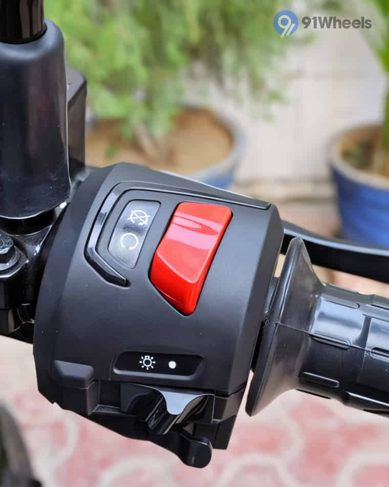 Handlebar & Console Area - 10