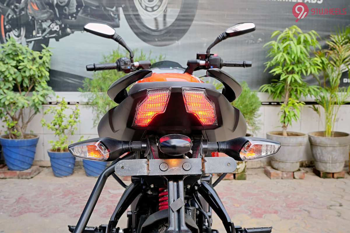 Bajaj Pulsar NS 125 Rear Reflex Reflector