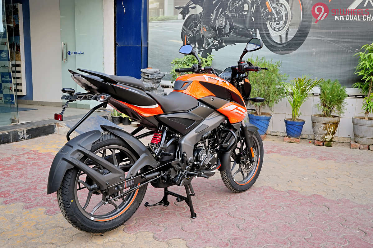 Bajaj Pulsar NS 125 Right Rear Three Quarter