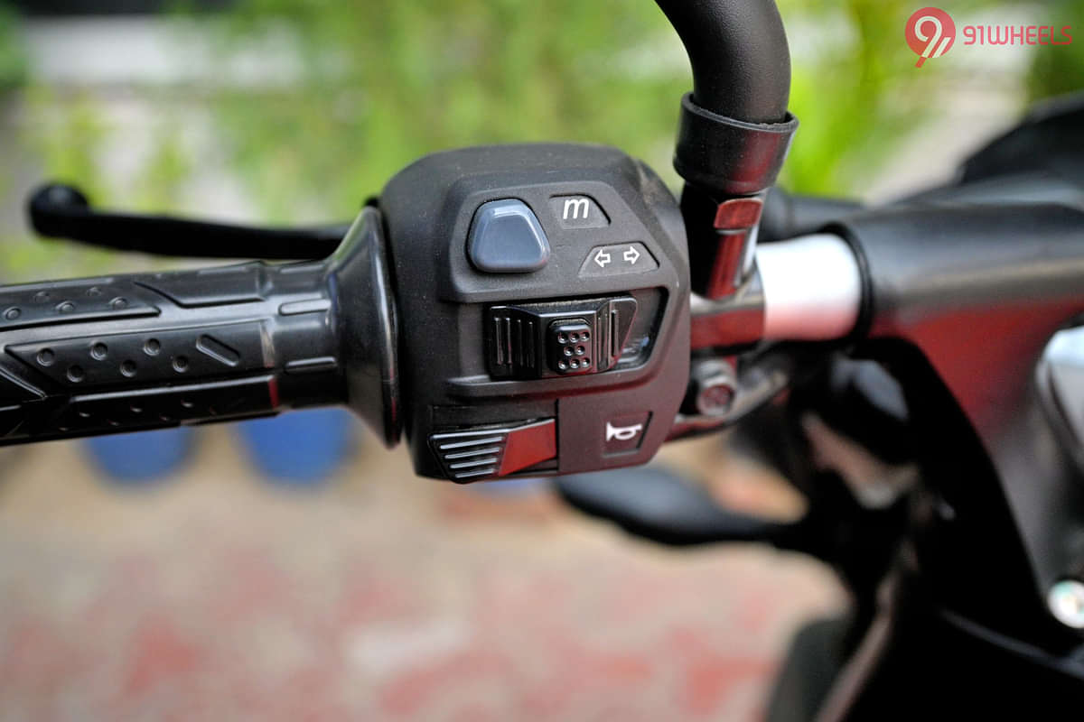 Bajaj Pulsar NS 125 Turn Indicators Switch