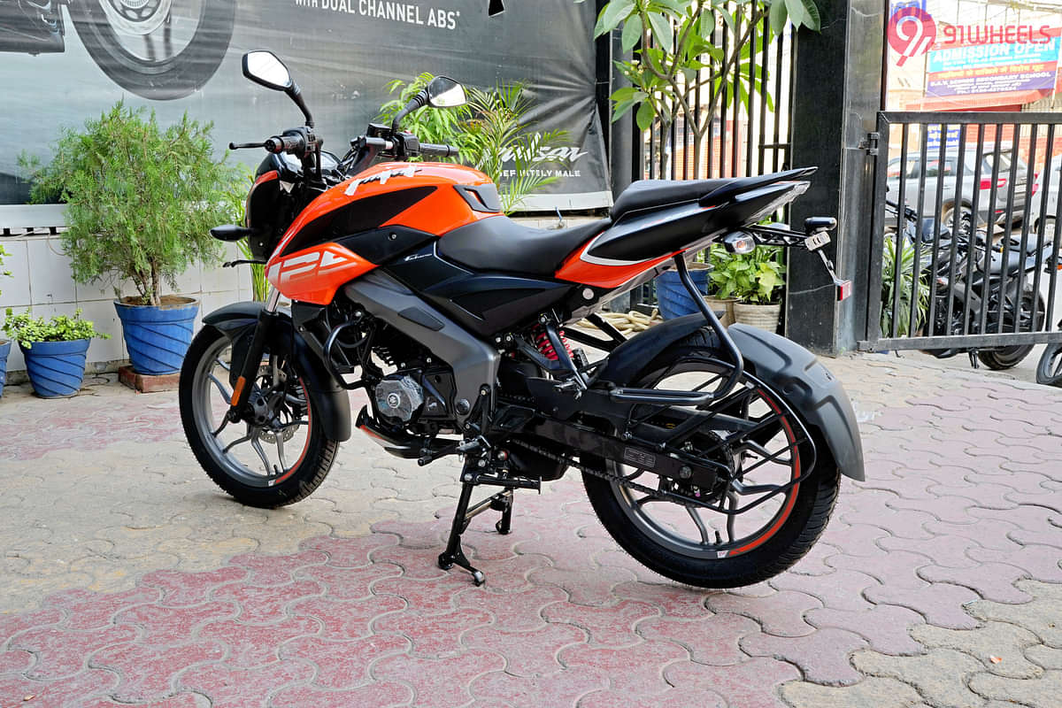 Bajaj Pulsar NS 125 Left Rear Three Quarter