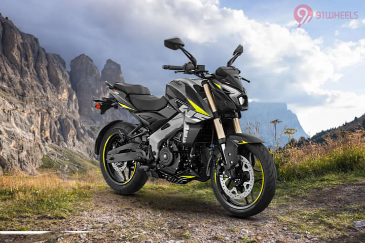 Bajaj Pulsar NS400Z Right Front Three Quarter