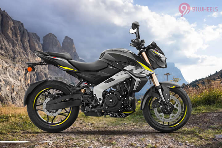 Bajaj Pulsar NS400Z Right Side View