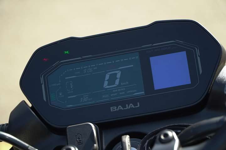 Bajaj Pulsar NS400Z TFT / Instrument Cluster