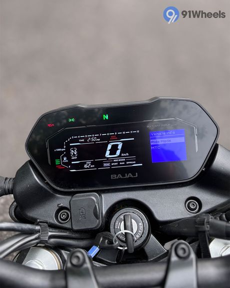 Pulsar NS400Z TFT / Instrument Cluster