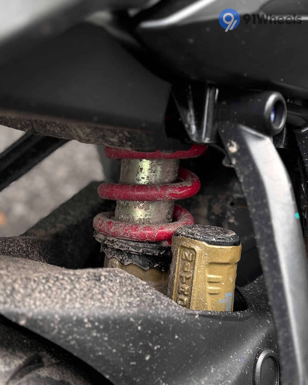 Rear Suspension Spring Preload Setting