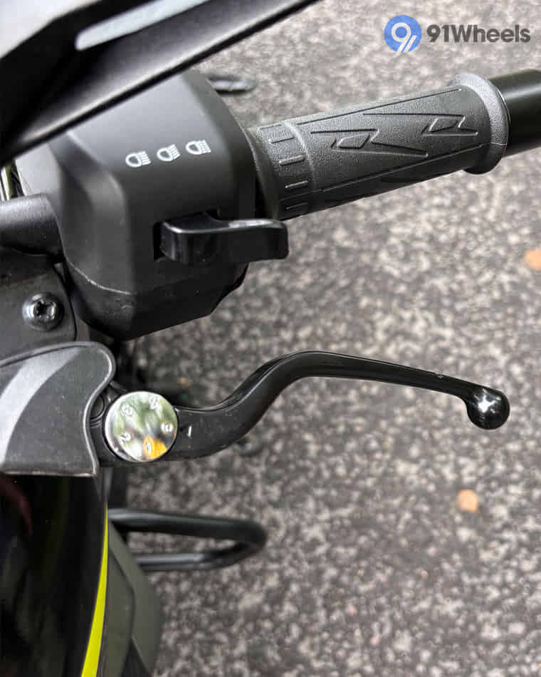 Handlebar & Console Area - 15