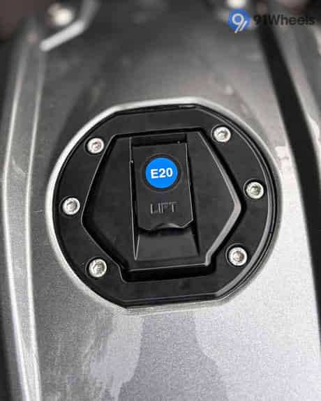 Pulsar NS400Z Closed Fuel Lid