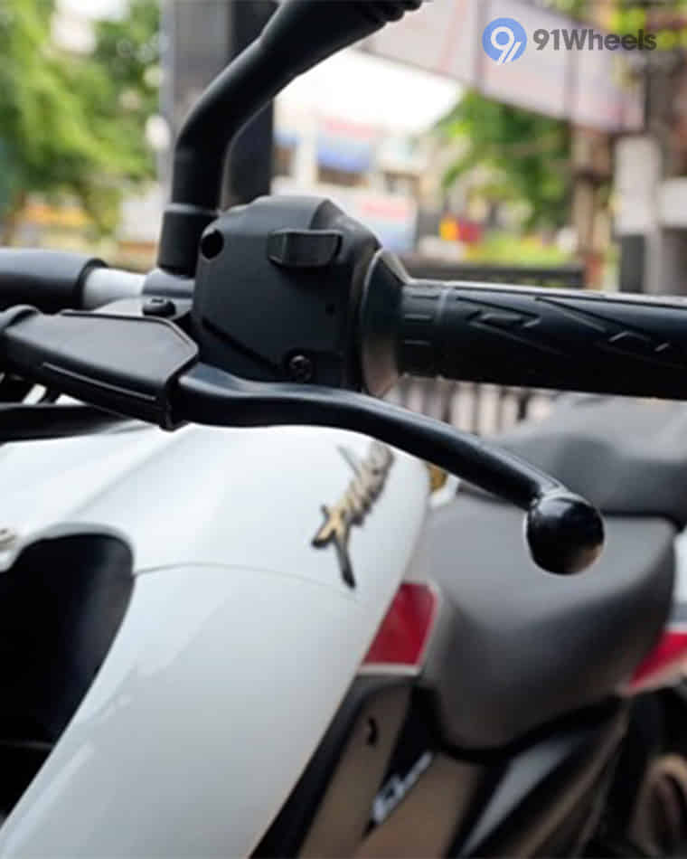 Handlebar & Console Area - 11