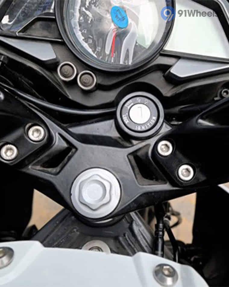 Handlebar & Console Area - 6