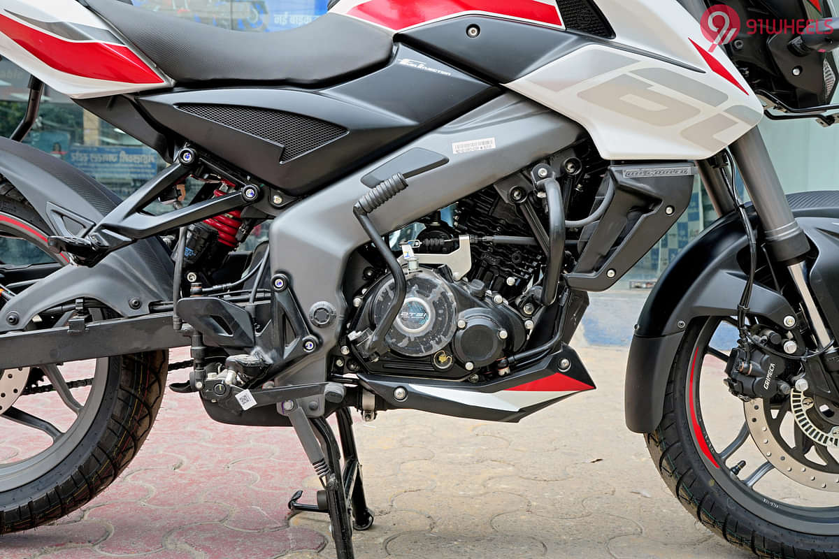 Bajaj Pulsar NS160 Engine From Right