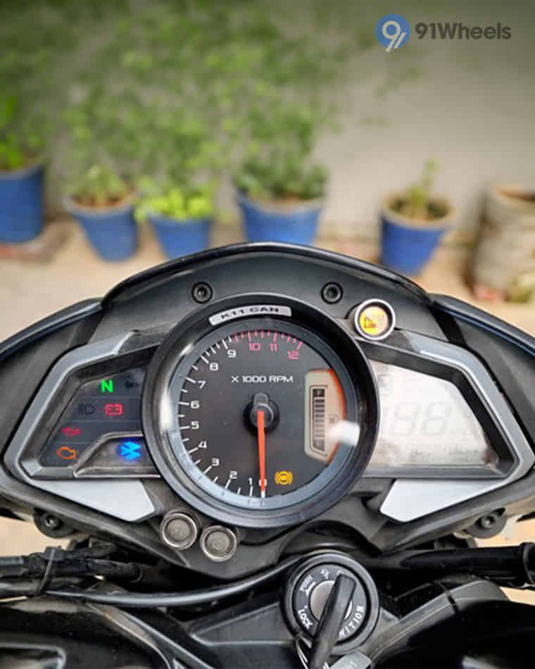 Handlebar & Console Area - 1