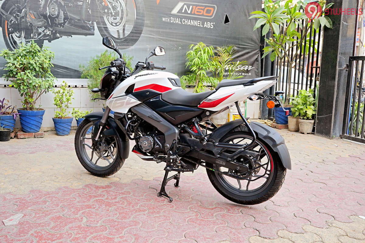 Bajaj Pulsar NS160 Left Rear Three Quarter