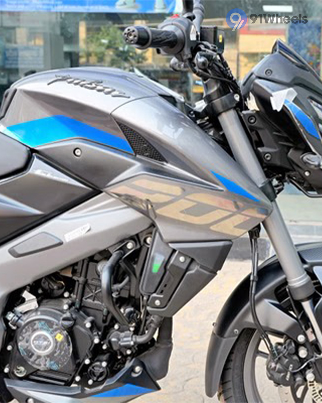 Bajaj Pulsar NS200 image