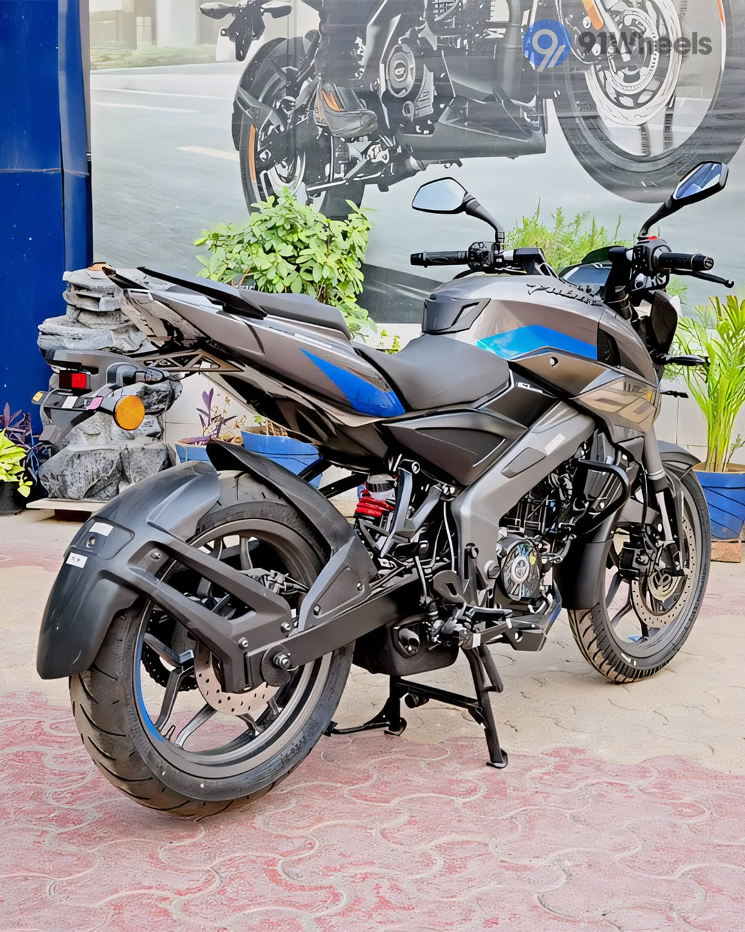 360° View Shots - 14 360° View Shots - 14