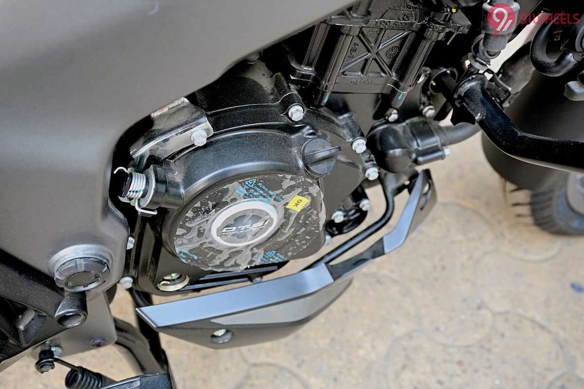 Bajaj Pulsar NS200 Oil Cap/Dipstick