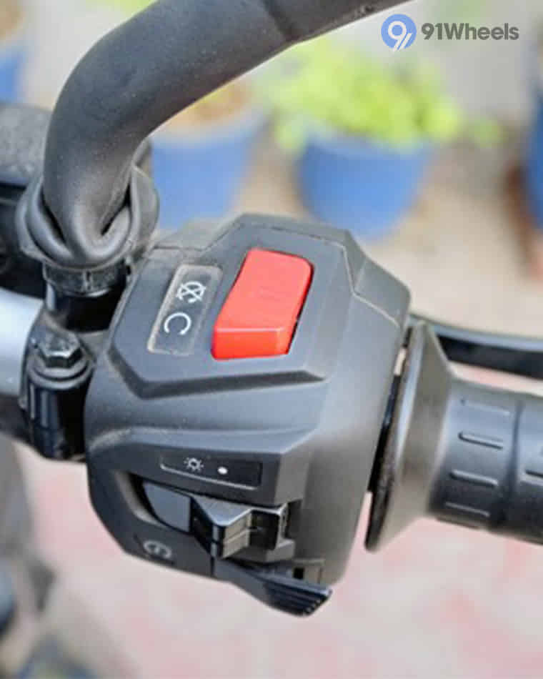 Handlebar & Console Area - 3