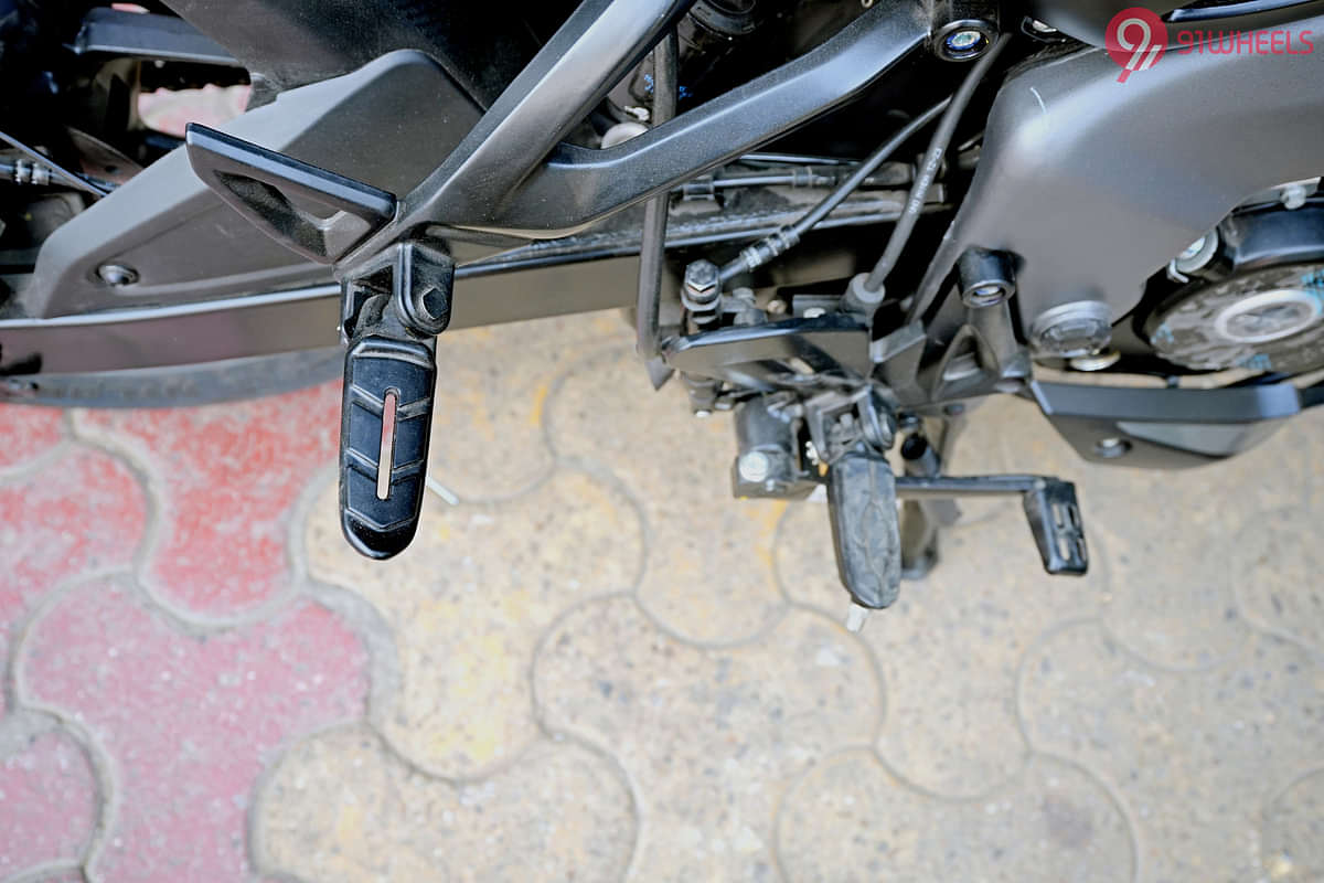 Bajaj Pulsar NS200 Pillion Footrest