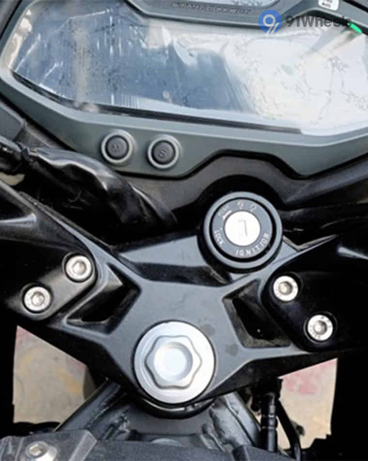 Handlebar & Console Area - 6