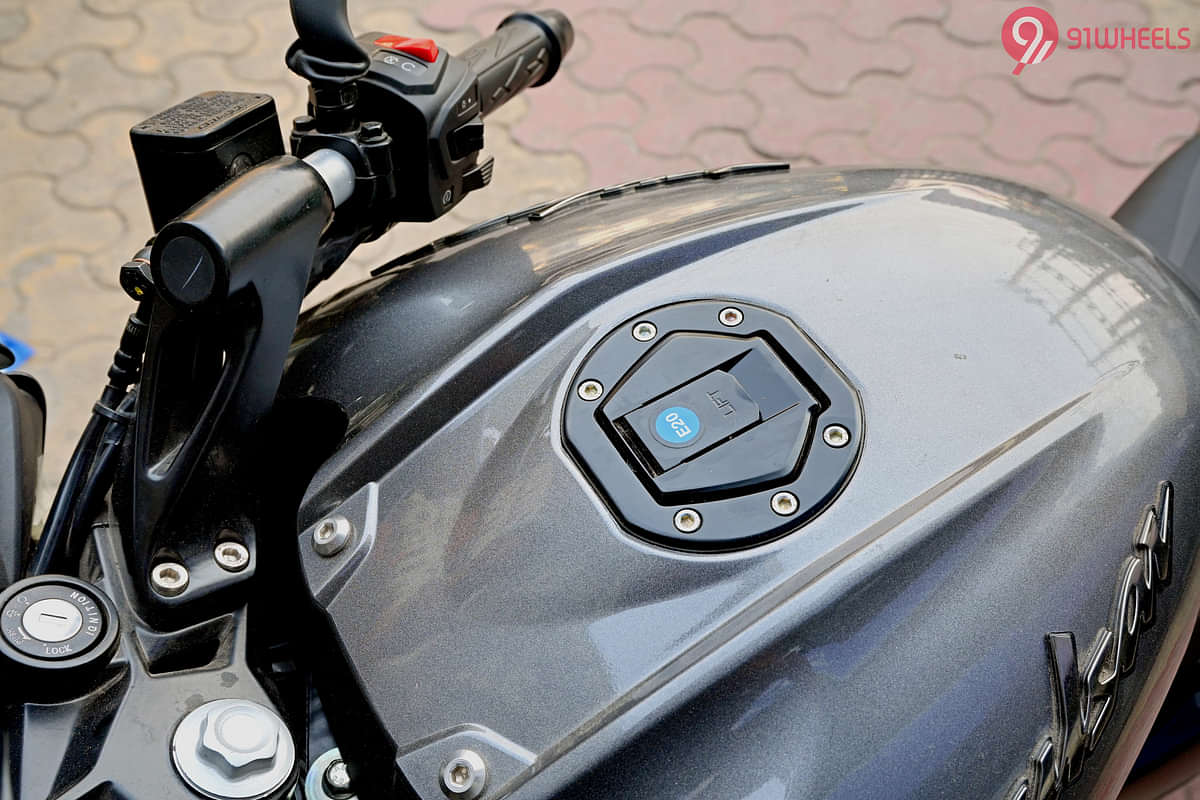 Bajaj Pulsar NS200 Closed Fuel Lid