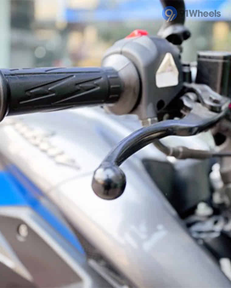 Handlebar & Console Area - 10