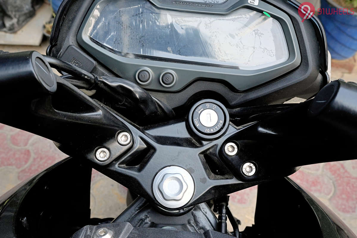 Bajaj Pulsar NS200 Ignition Switch