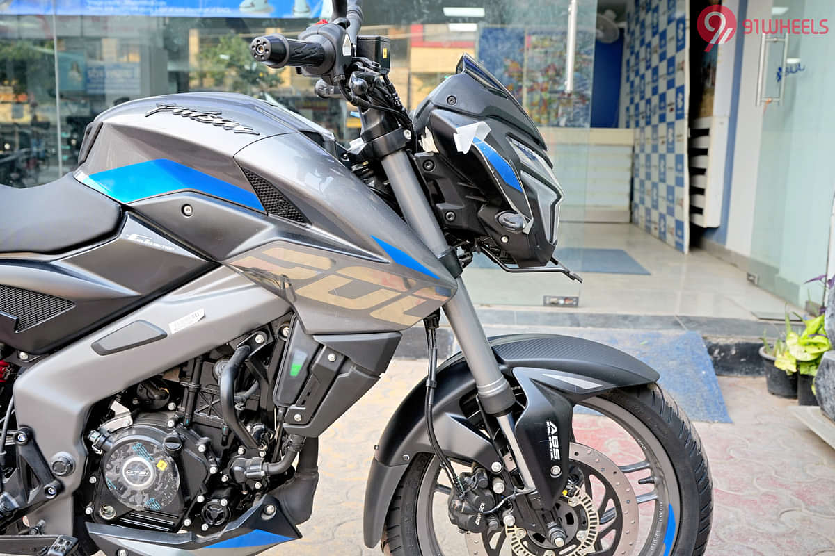 Bajaj Pulsar NS200 Side Fairing