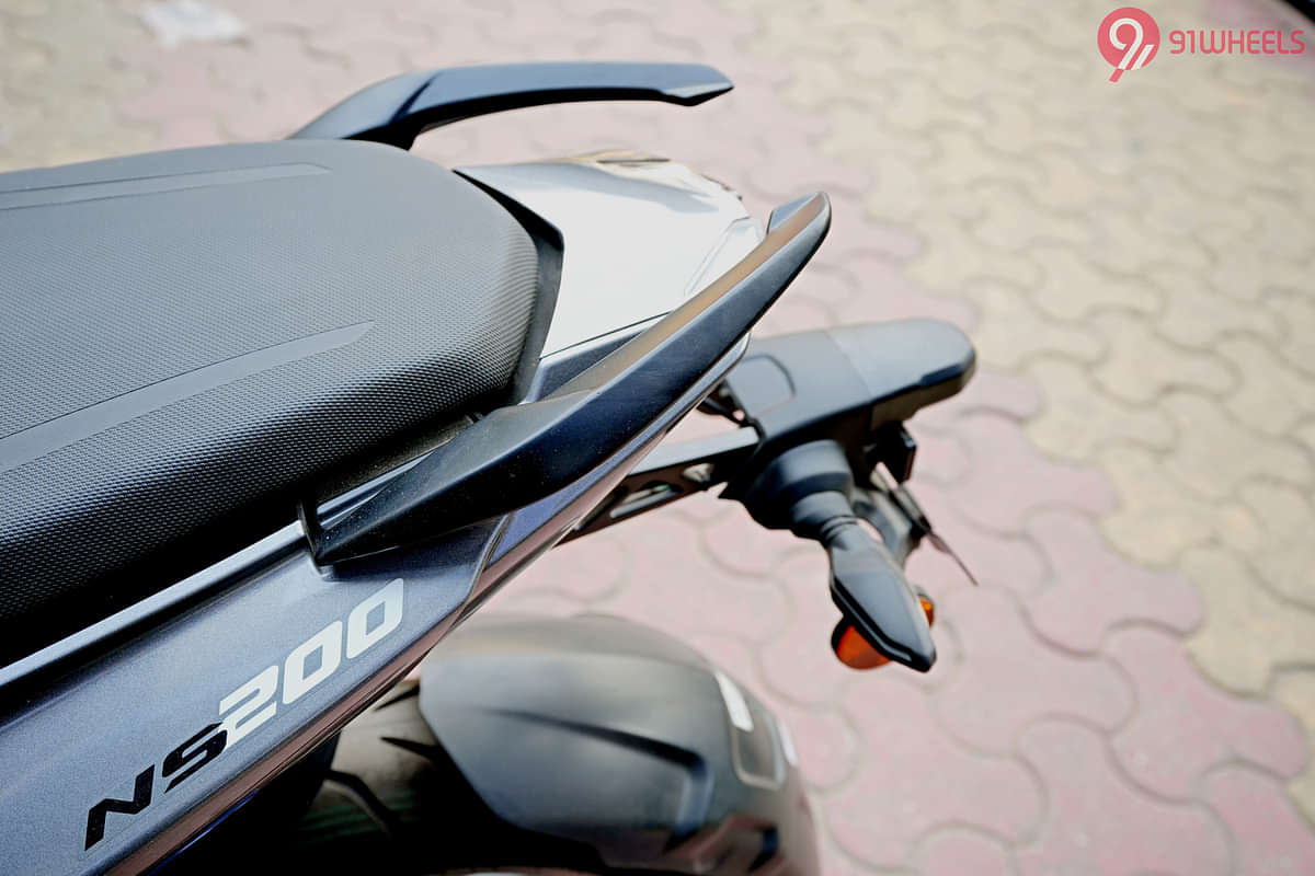 Bajaj Pulsar NS200 Grab Rail