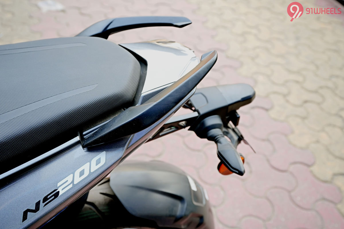 Bajaj Pulsar NS200 Grab Rail