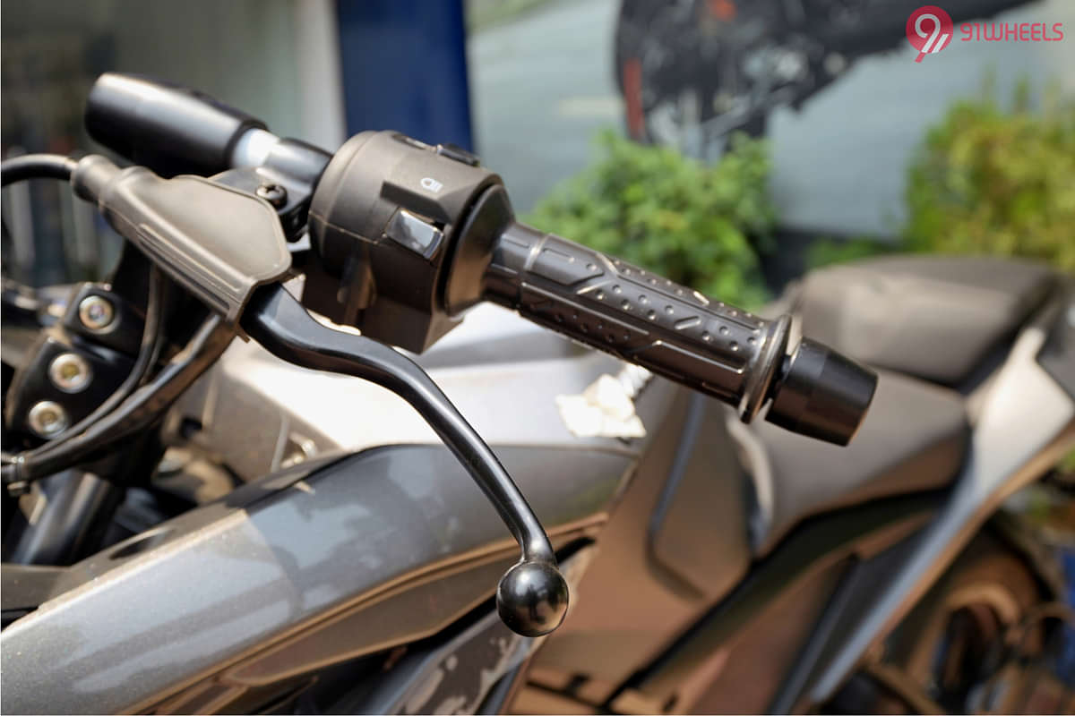 Bajaj Pulsar RS 200 Clutch lever